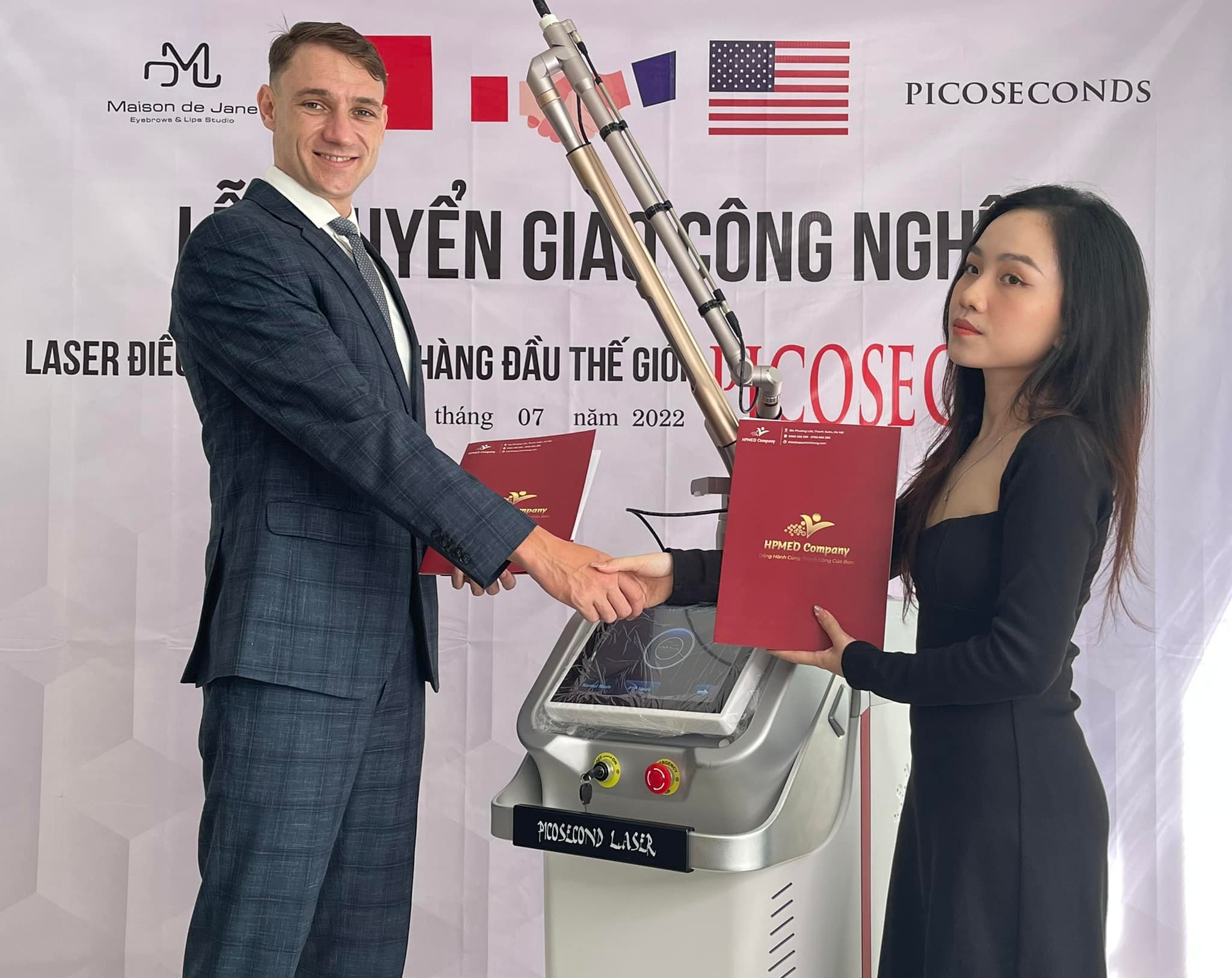 hpmed chuyển giao máy laser picoseconds cho master phun xăm Thảo Trần - 07