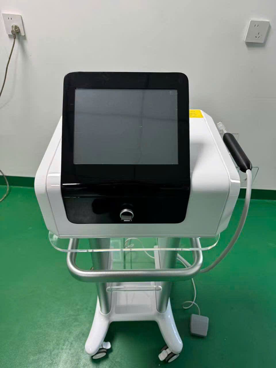 Máy Plasma Cold – Công Nghệ Plasma Lạnh Chăm Sóc Da Chuyên Sâu