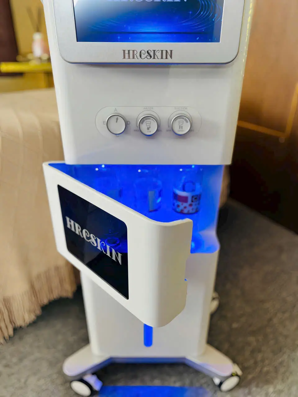 Máy Chăm Sóc Da HRCSKIN: Công Nghệ Hiện Đại Giúp Làn Da Bạn Sáng Khỏe 2025
