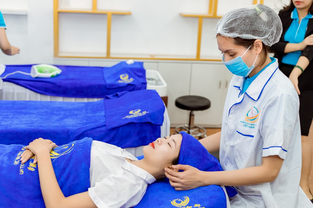 Top 10 Khóa Học Chăm Sóc Da Chuyên Nghiệp tại Hà Nội 1 khoa hoc cham soc da 1