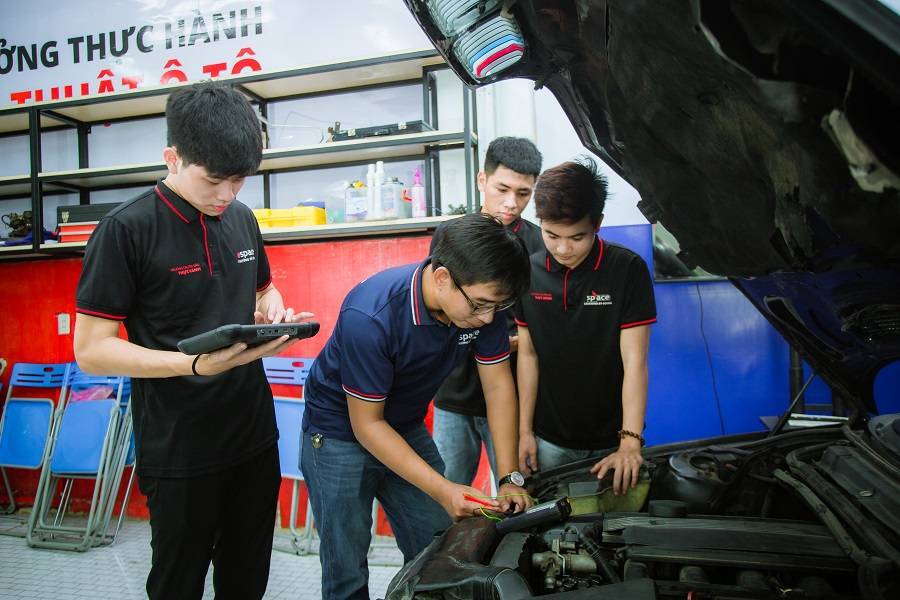 Đào tạo thợ sửa máy spa - Tại sao nên tham gia khóa học thợ sửa máy spa tại HPmed Company?